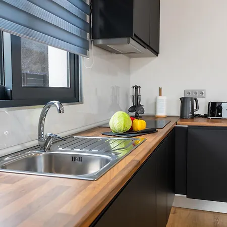 The Village View I, By Op * Сан-Висенти