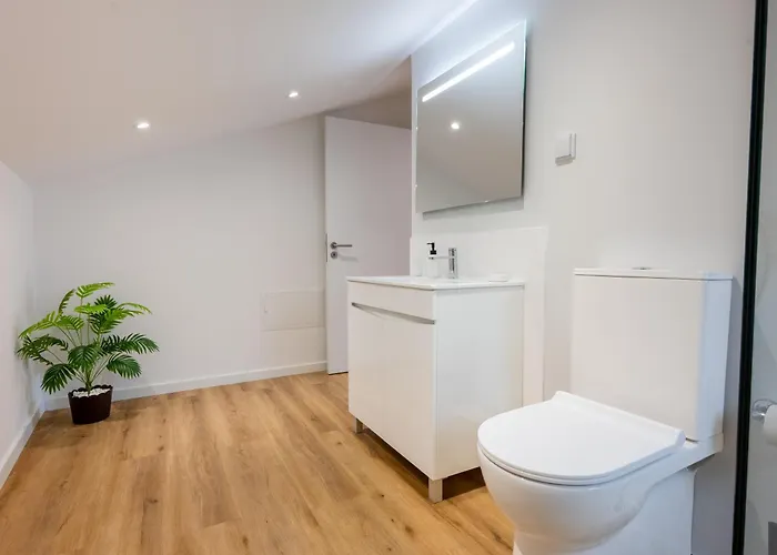 The Village View I, By Op * Сан-Висенти