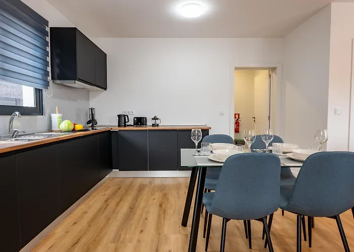 Casa vacanze The Village View I, By Op *